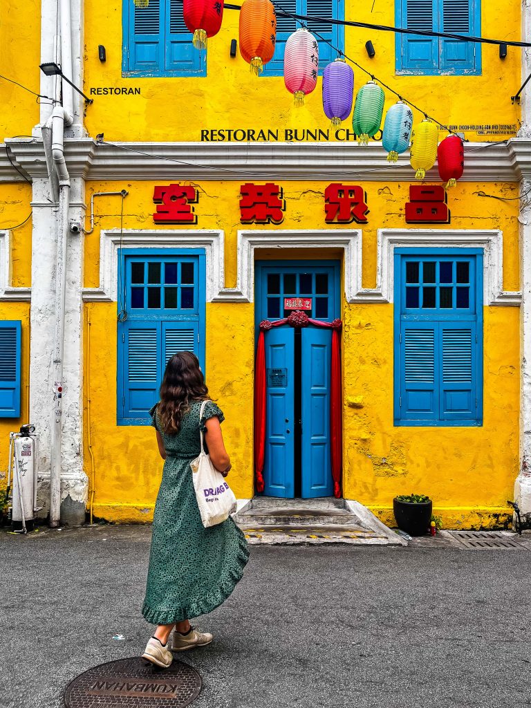 Malaysia travel itinerary for the ultimate round trip 5 Colourful street Kuala Lumpur