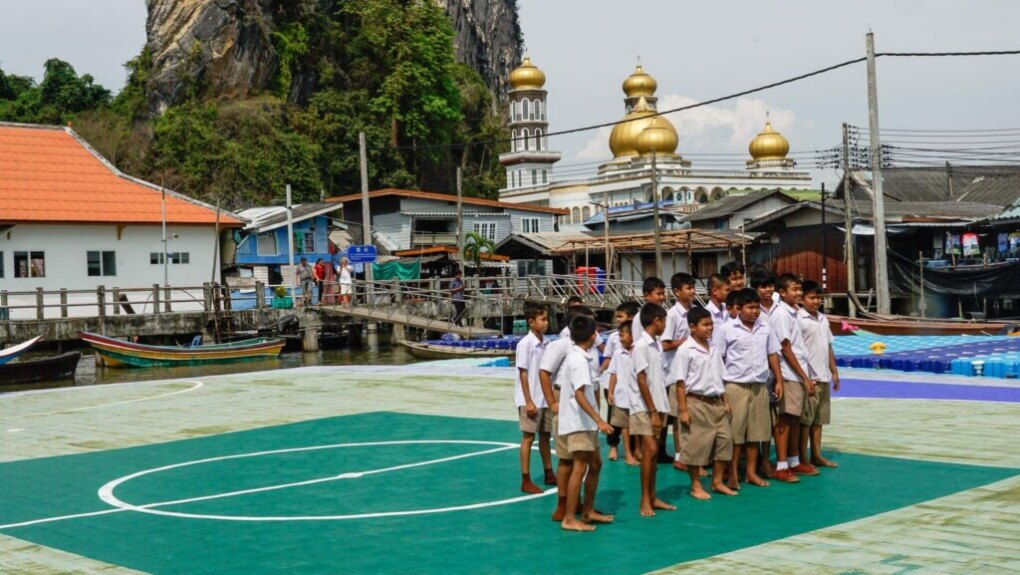 Phang Nga: boot tour en viewpoint 5 Voetbalveld floating muslim village Phang Nga