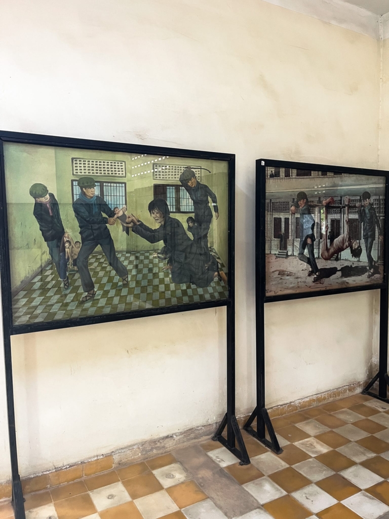 De S21 Tuol Sleng gevangenis en de Choeung Ek Killing Fields in Phnom Penh 8 Foto's in de S21 gevangenis