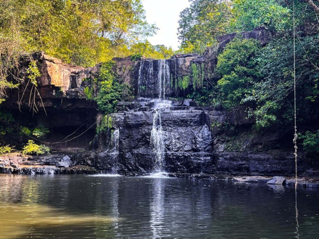 Wat te doen op Koh Kut: een paradijselijk eiland 4 Waterval op Koh Kut