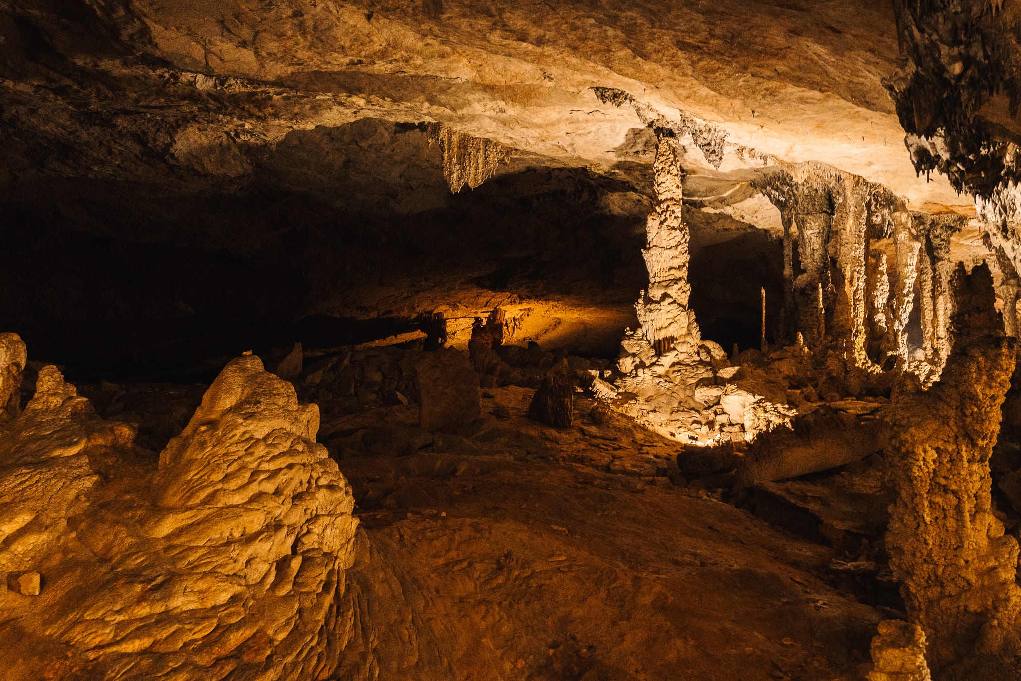 Thakhek Loop Kong Lor Cave