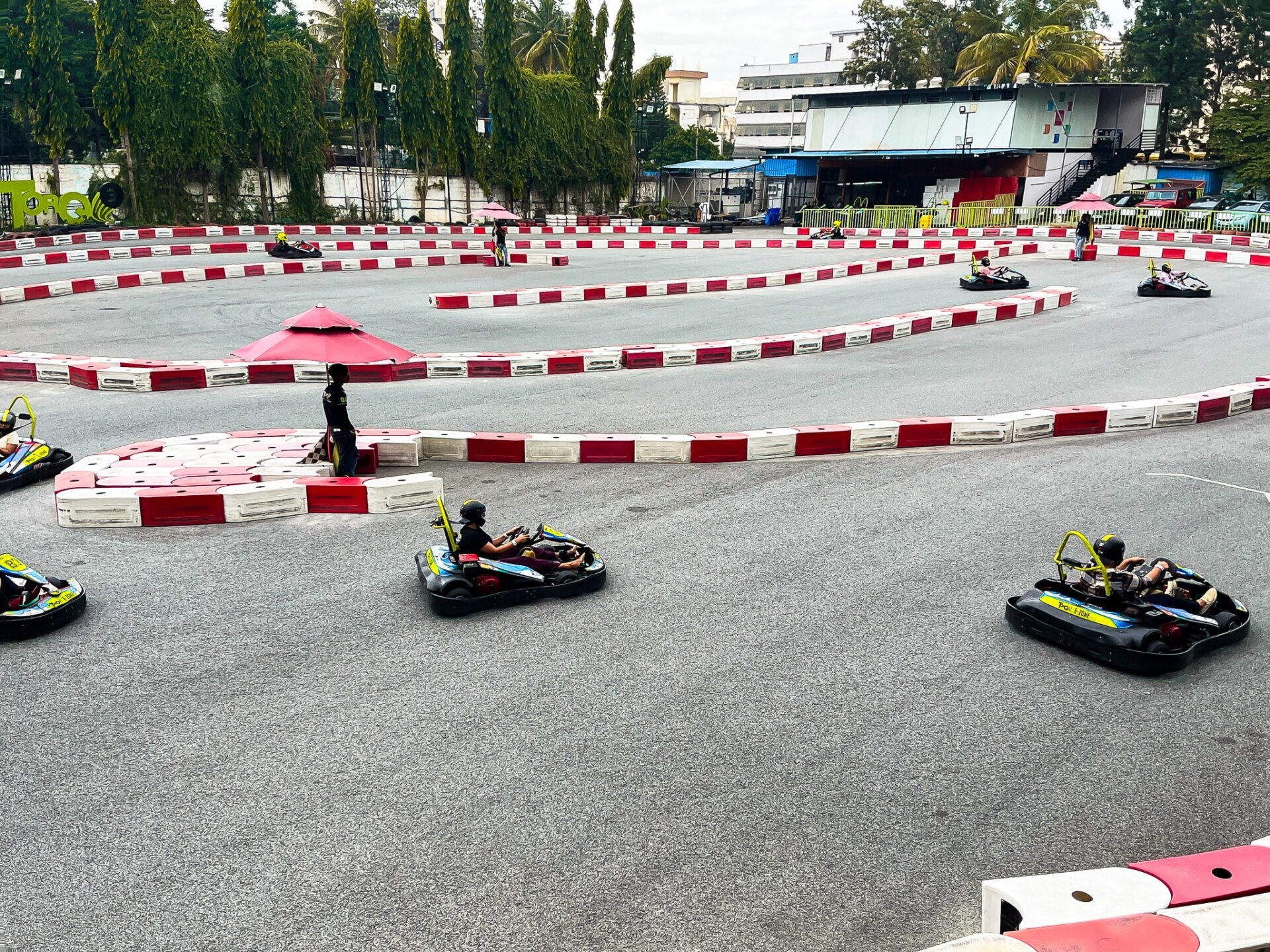 Wat te doen in Bangalore: een dag vol activiteiten 7 Karting Bangalore