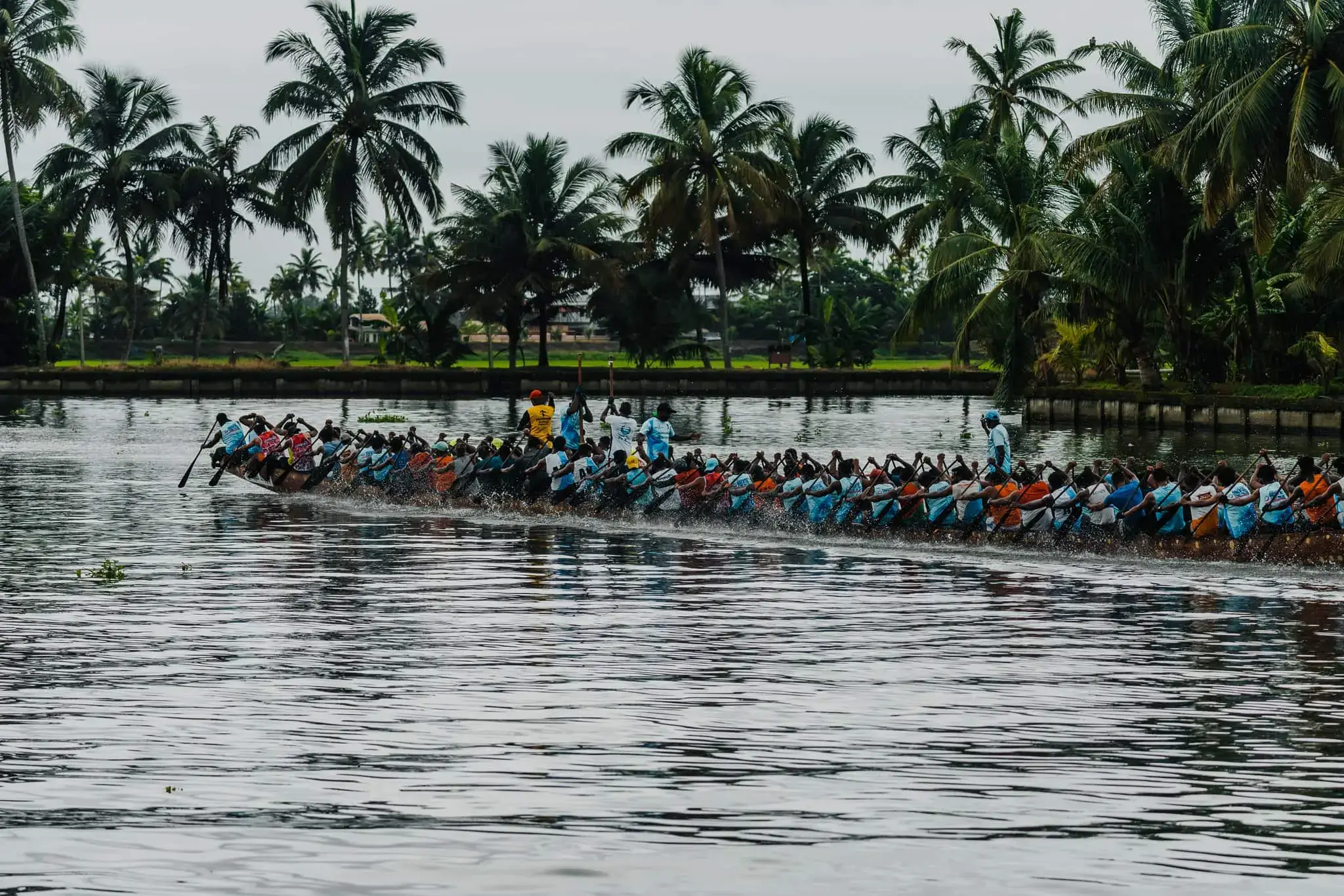 24 uur op de houseboat in Alleppey 6 Dragon boat race