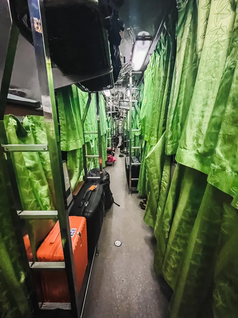 De nachttrein van Bangkok naar Chiang Mai 3 Night train from Bangkok to Chiang Mai