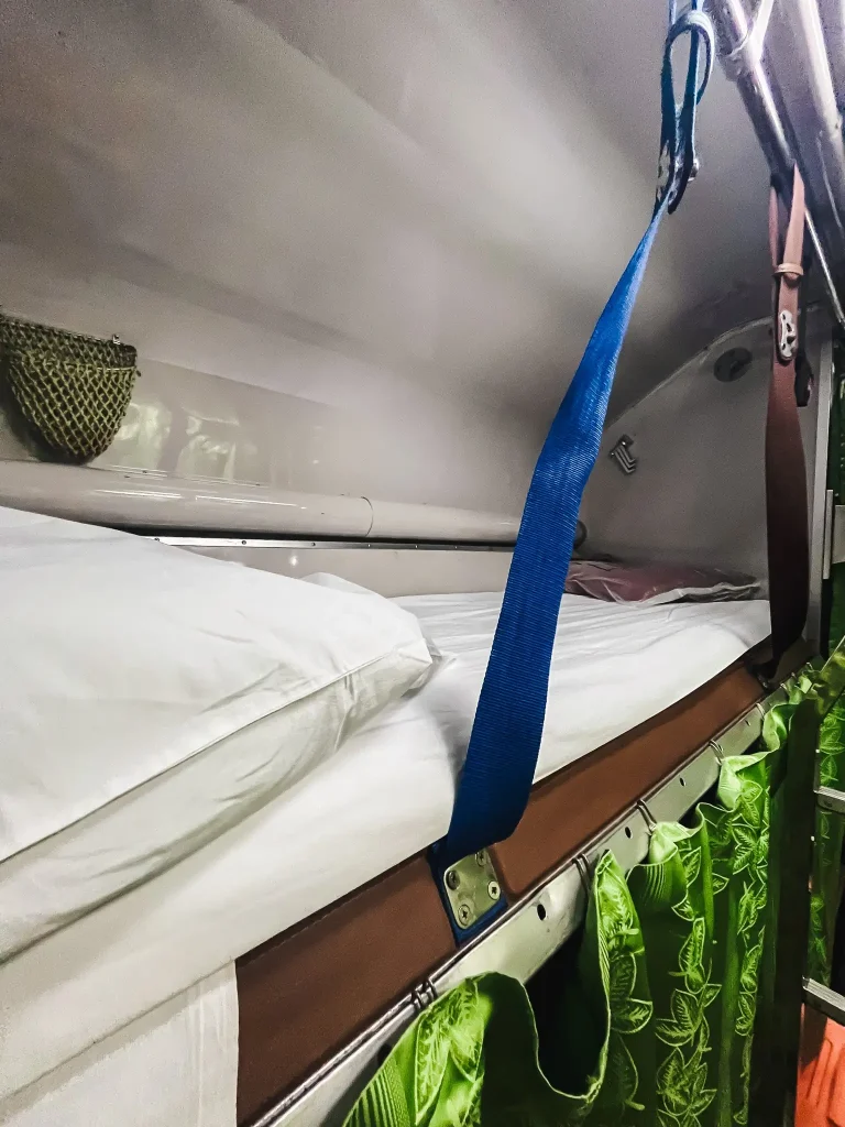 De nachttrein van Bangkok naar Chiang Mai 2 Sleeper train Bangkok to Chiang Mai