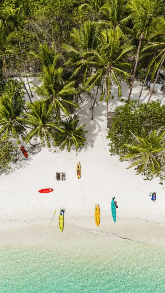 Eilandhoppen in El Nido met de ABCD boot tours 8 Papaya Beach El Nido
