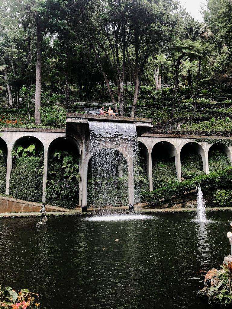 Waterval botanische tuin