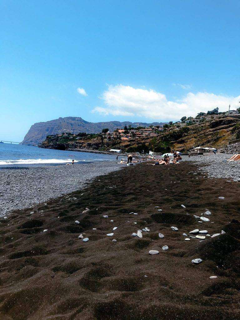 De 8 mooiste stranden op Madeira 4 Zwartzandstrand